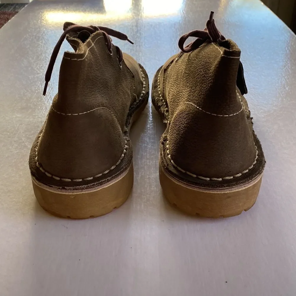 SAFARI by BATA Men’s Leather Chukka Boots Size 9